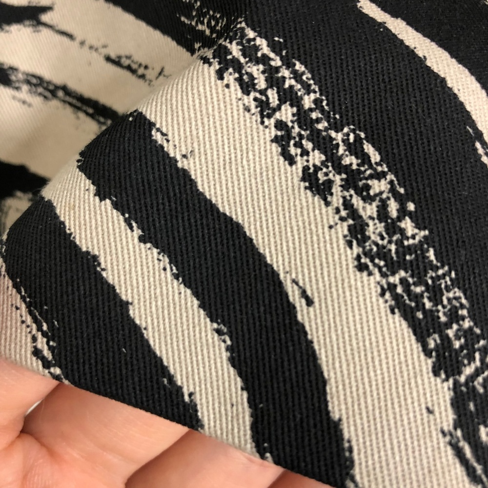 H&M Zebra Print mini skirt - Picture 5 of 7
